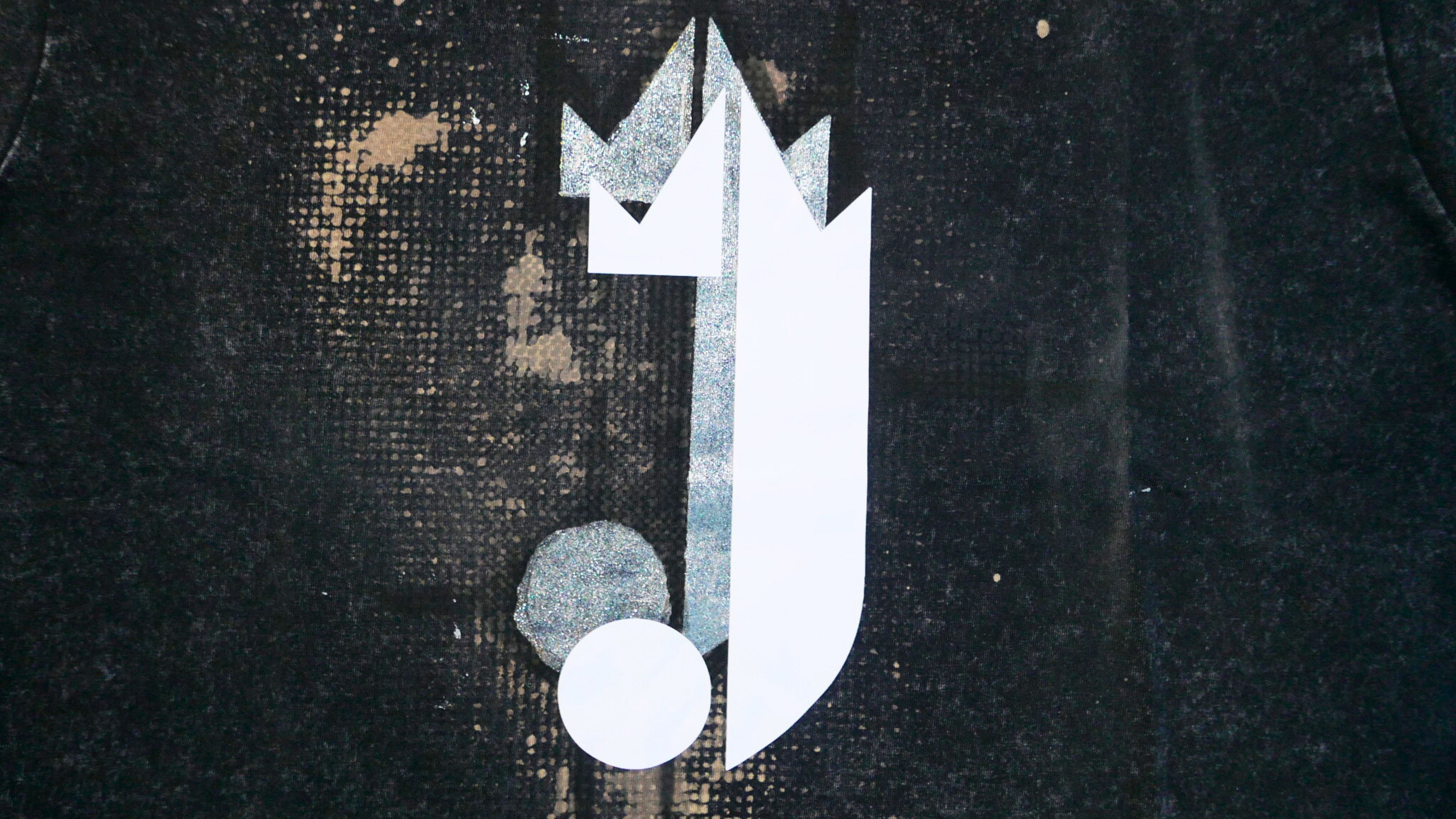 1 0f 1 J Logo King of R&B T-Shirt (Black, Silver, White, Beige)